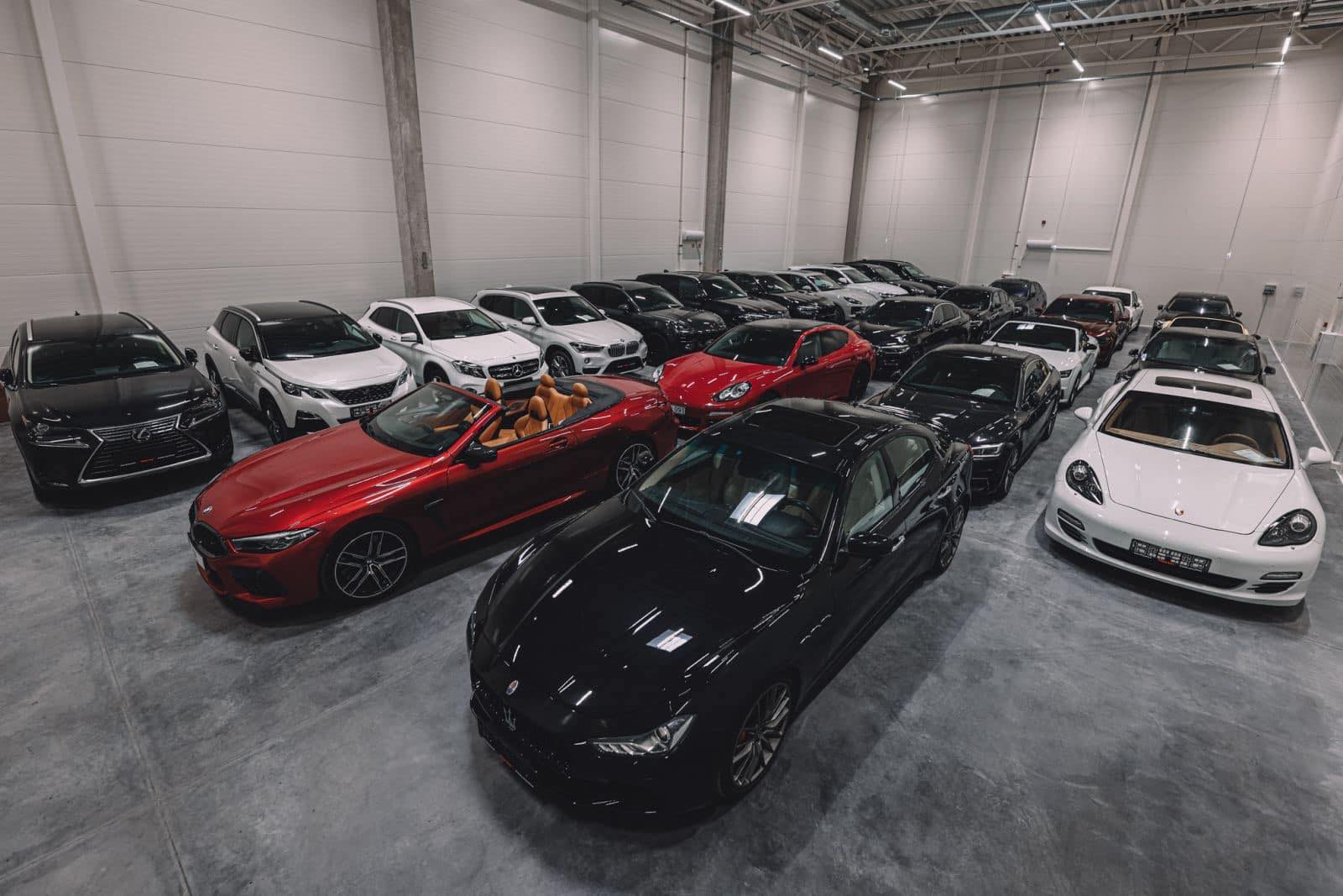 Brangsta ne tik automobiliai, bet ir jų skelbimai: verslo atstovai ieško galimų alternatyvų