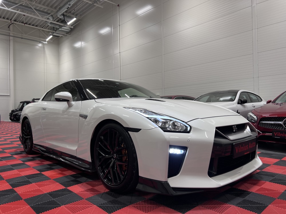 2017 Nissan GT-R