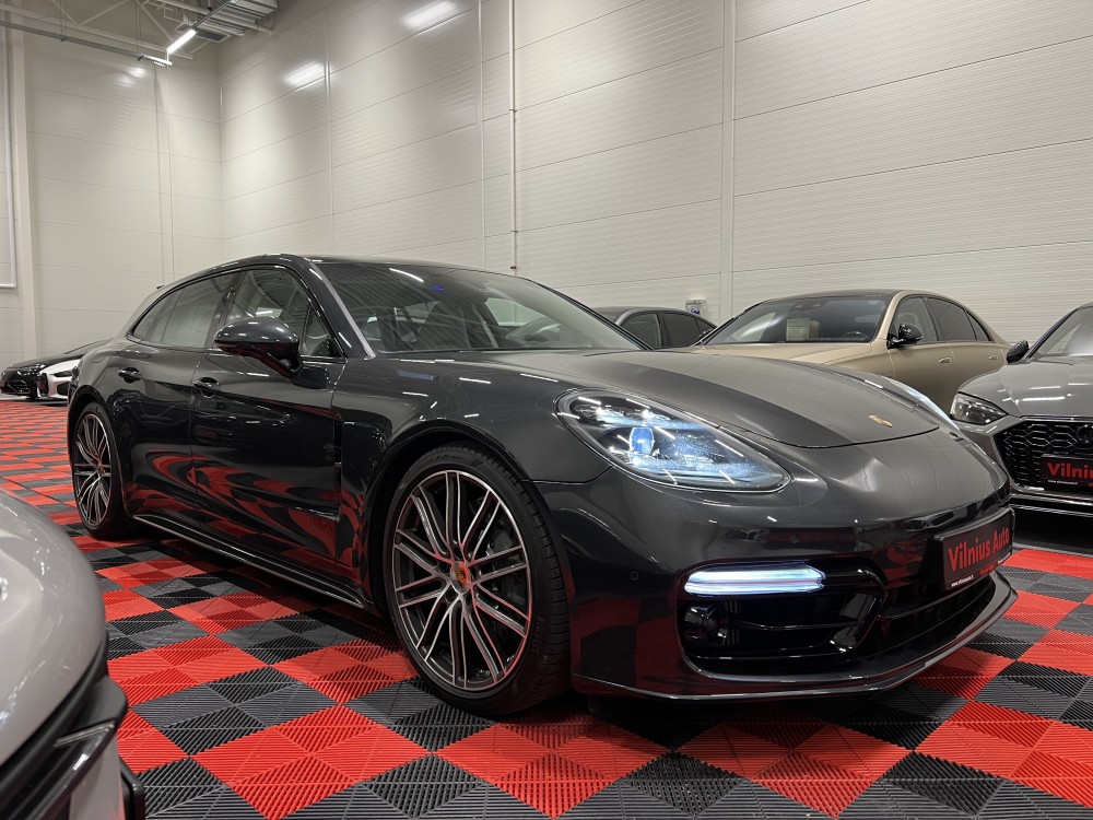 2018 Porsche Panamera