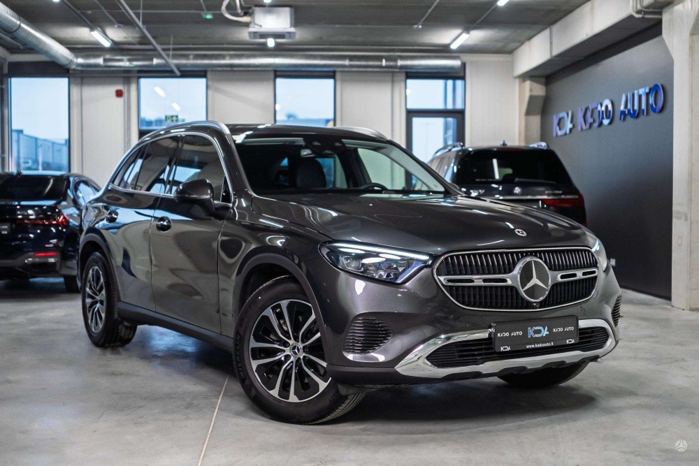 2025 Mercedes-Benz GLC Coupe 220