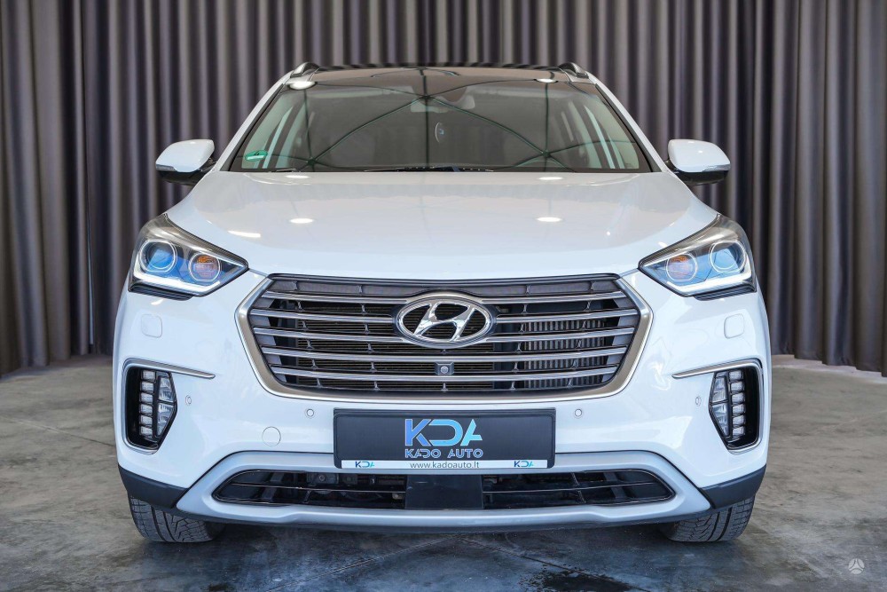 2017 Hyundai Grand Santa Fe