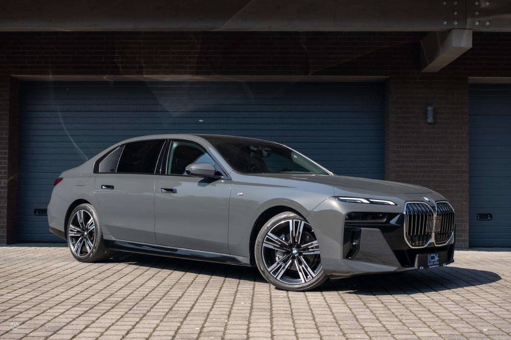 2024 BMW 740