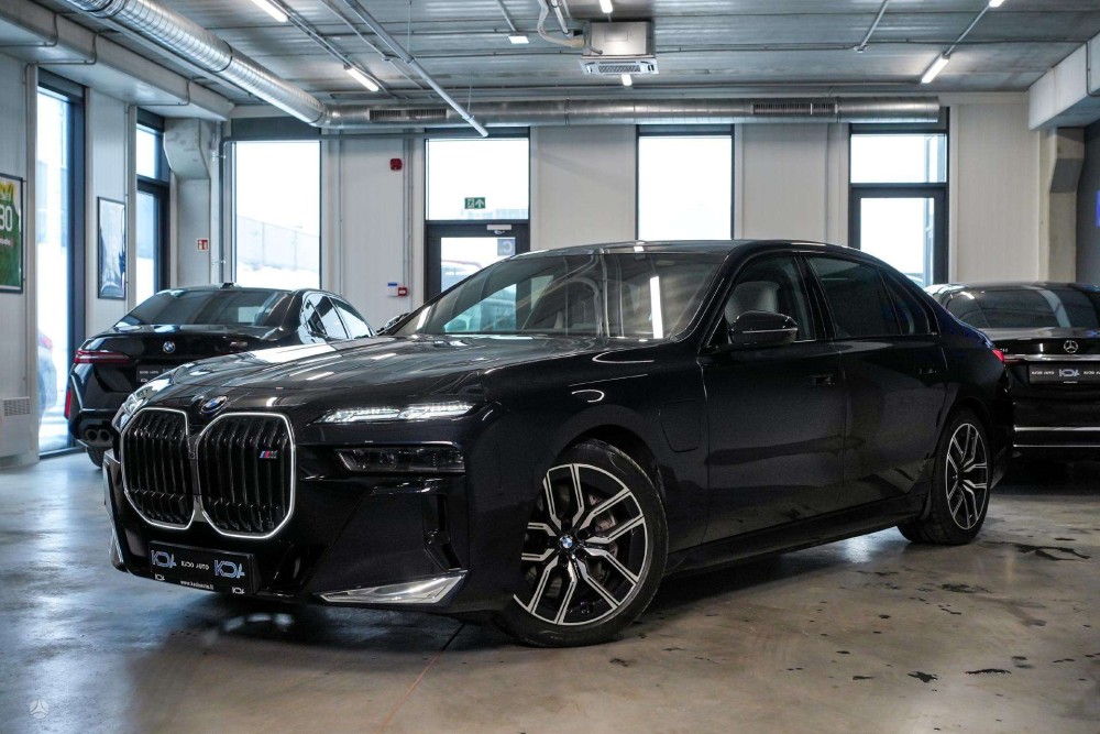 2024 BMW 750