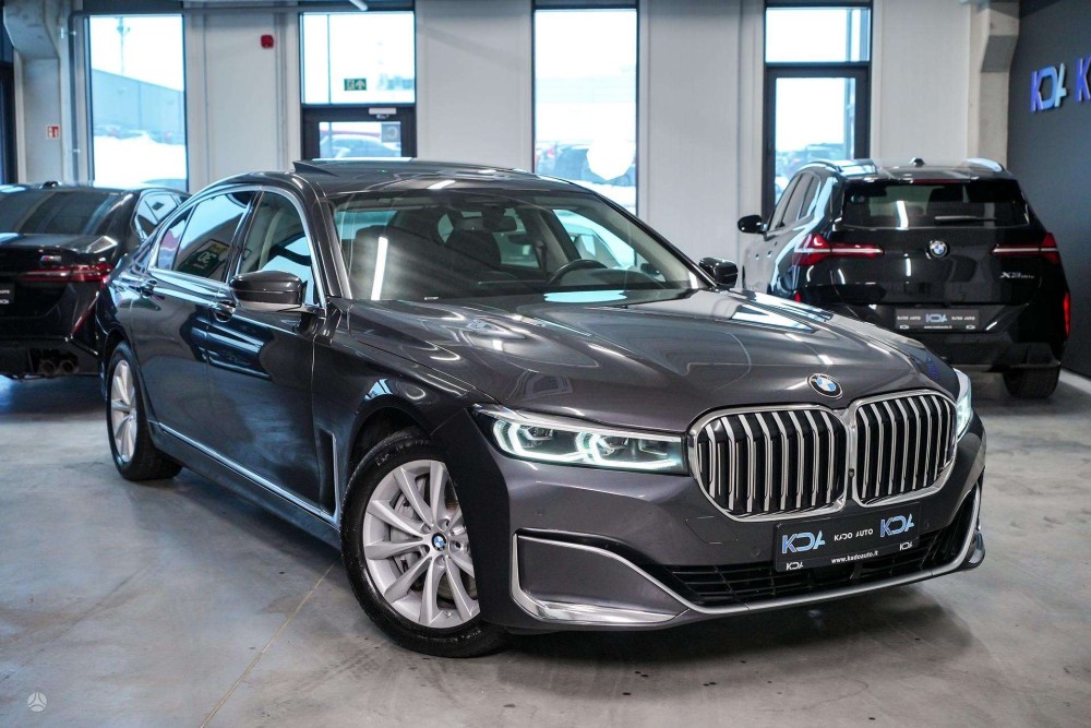 2020 BMW 745