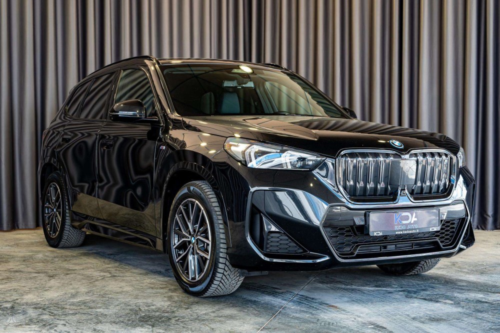 2023 BMW iX1
