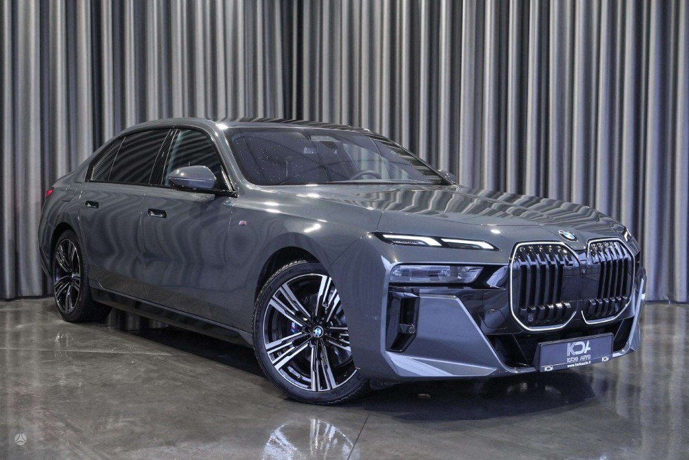 2024 BMW 740