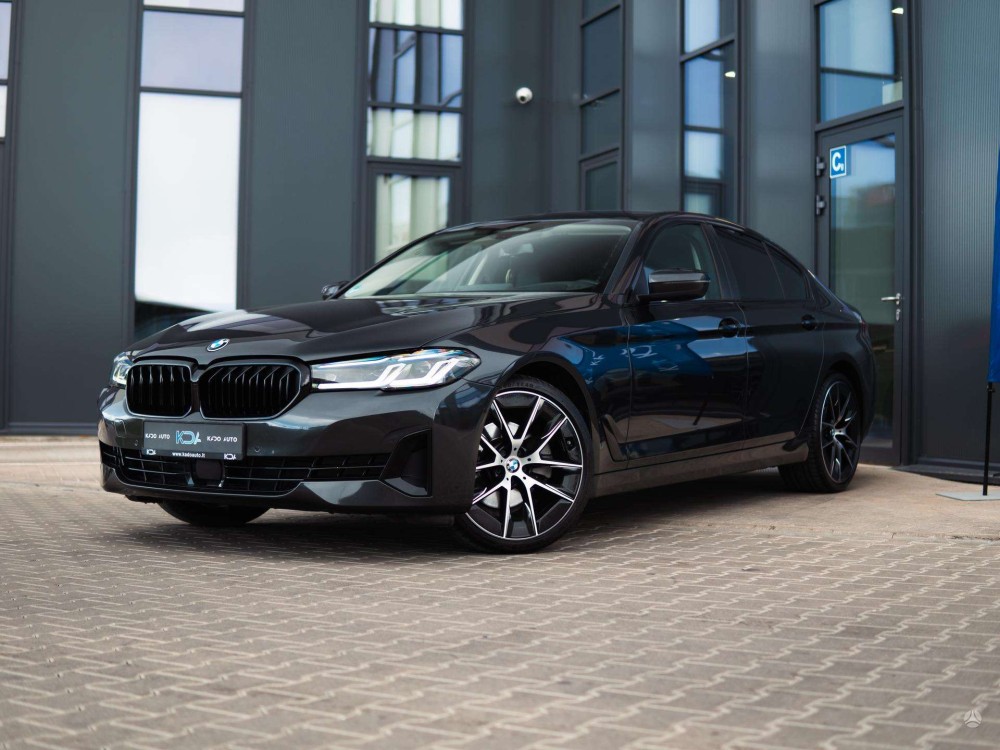 2023 BMW 520
