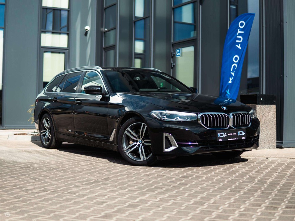2021 BMW 530