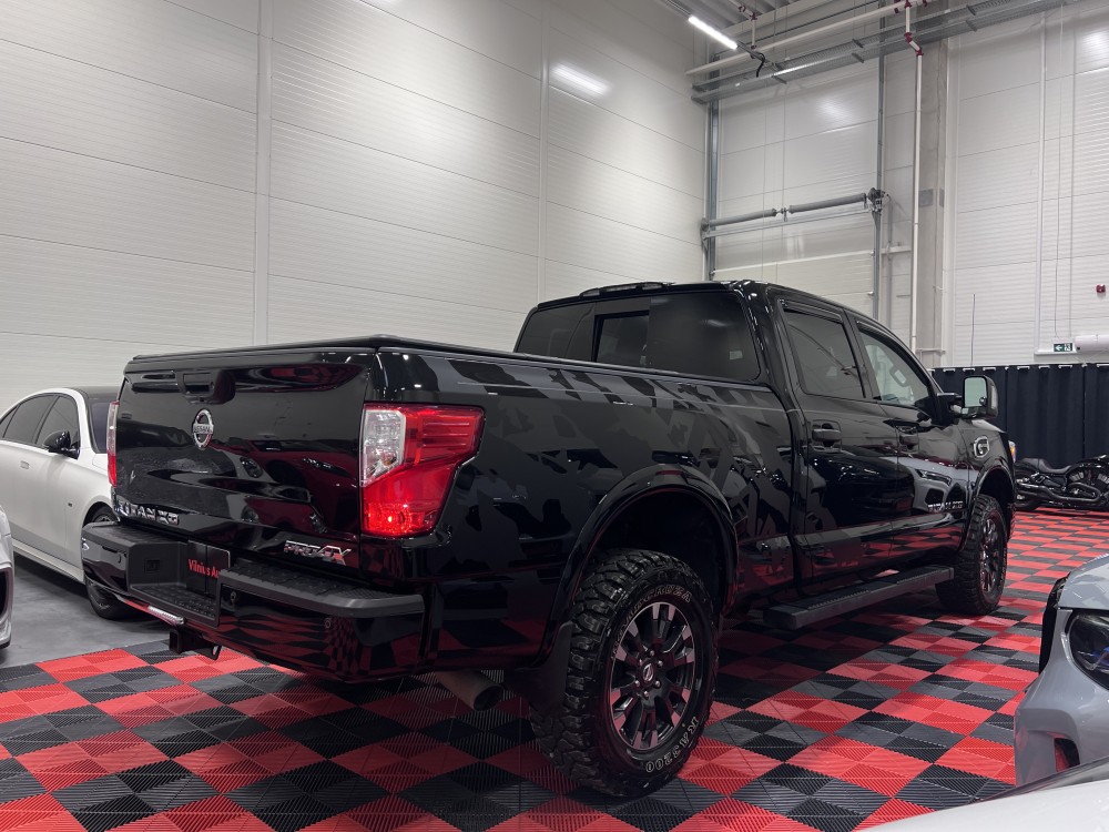 2019 Nissan Titan