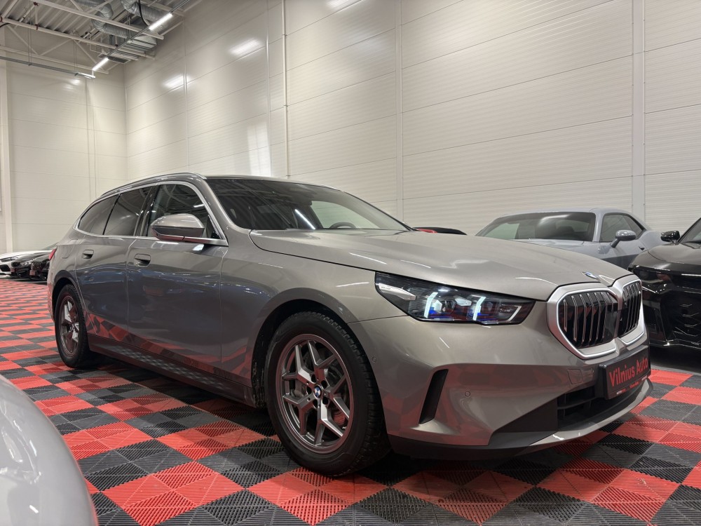 2025 BMW 540