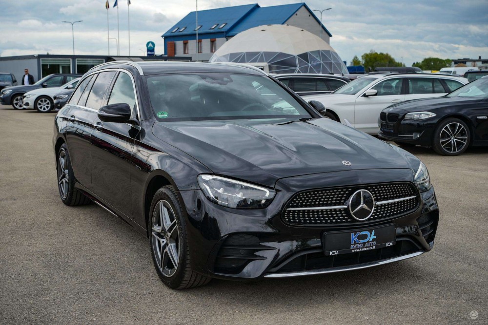2020 Mercedes-Benz E300