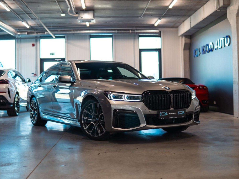 2020 BMW 730