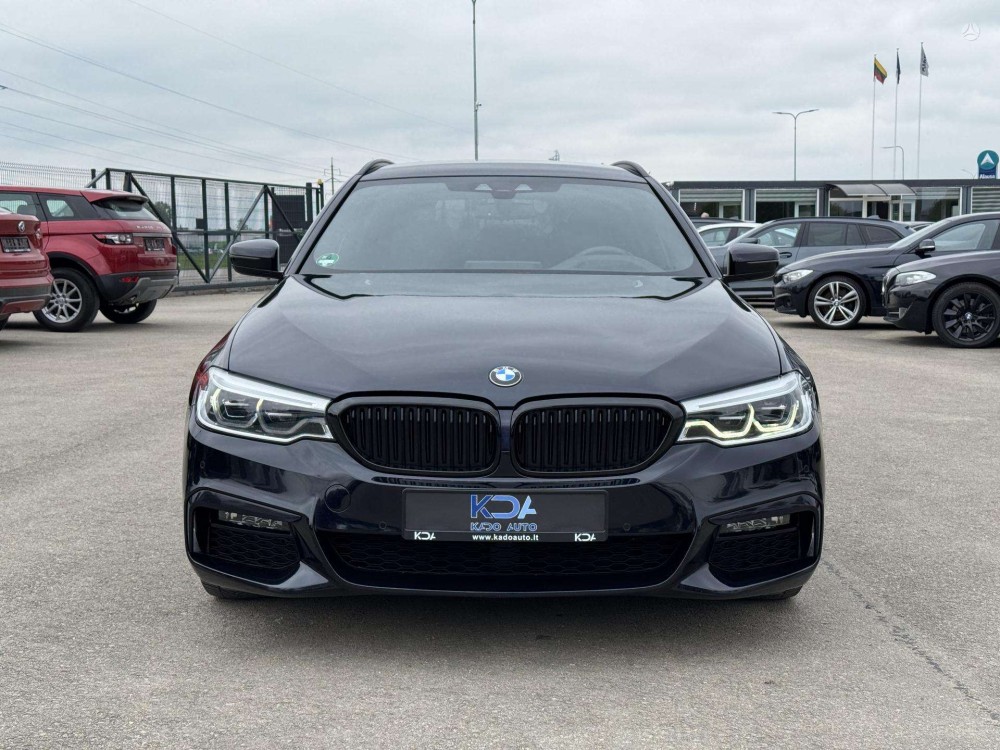 2019 BMW 525