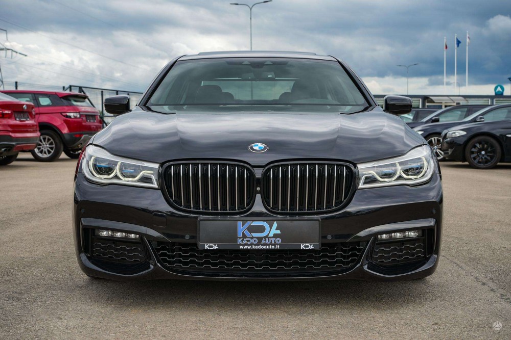 2016 BMW 730