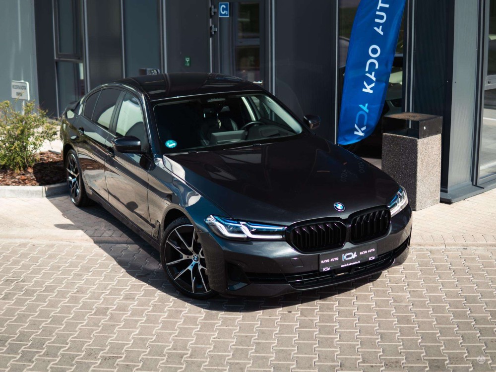 2023 BMW 520
