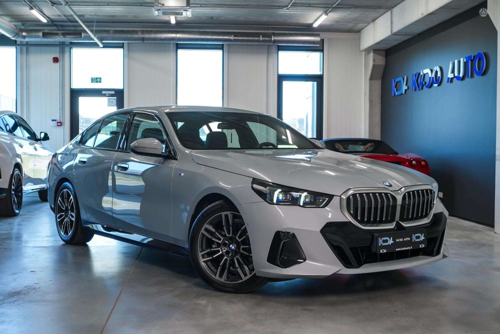 2024 BMW 520