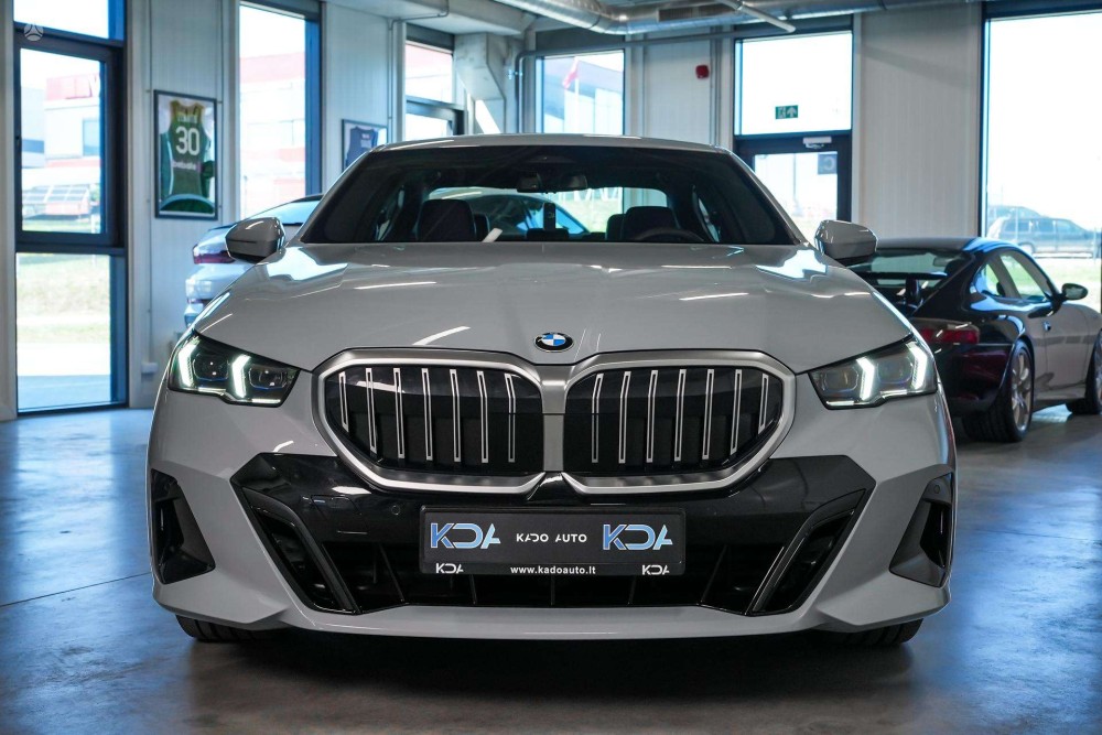 2024 BMW 520