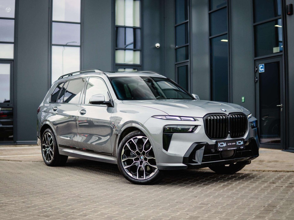 2023 BMW X7