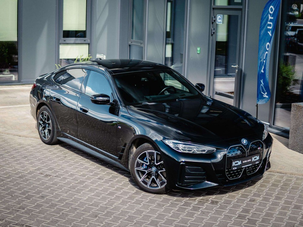 2022 BMW i4