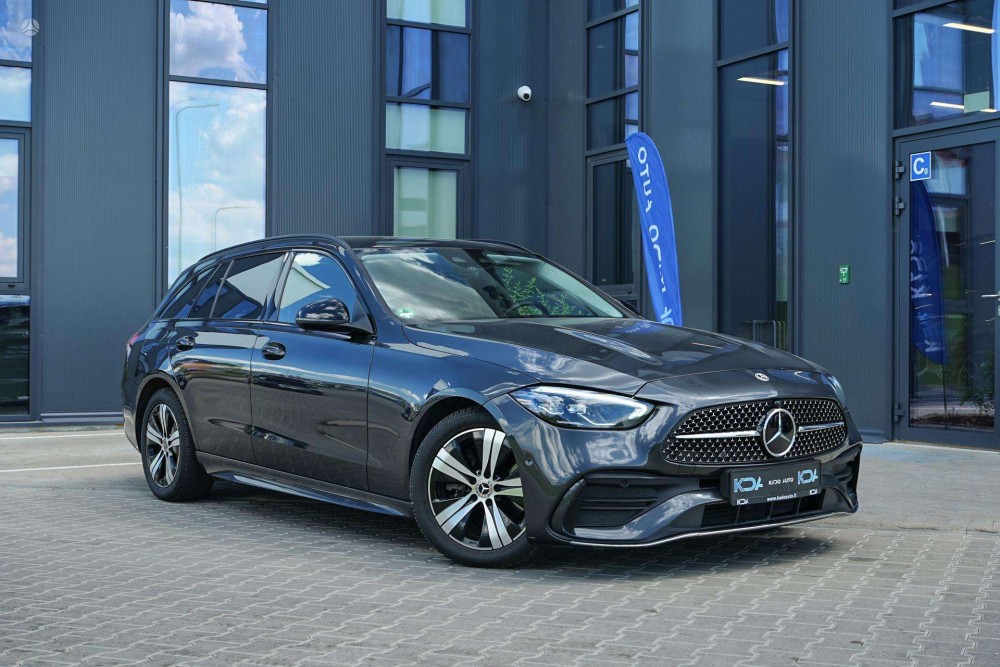 2022 Mercedes-Benz C220