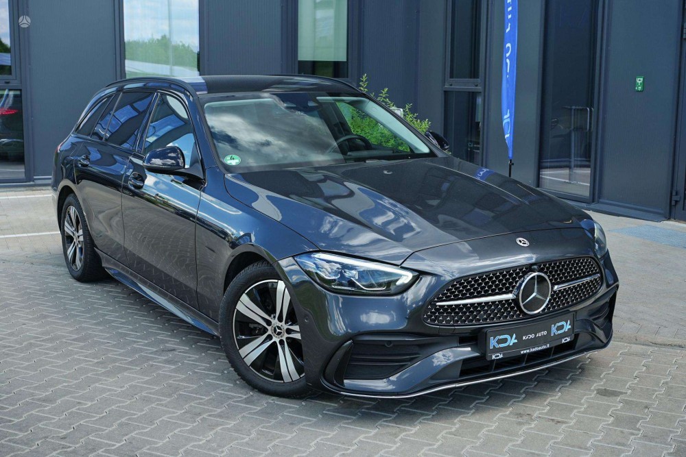 2022 Mercedes-Benz C220