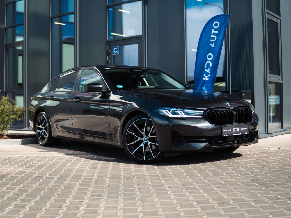 2023 BMW 520