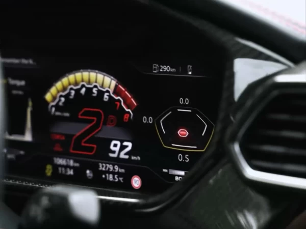 Lamborghini Urus iš Vokietijos: tokio modelio Lietuvoje daugiau nėra – nuotrauka 5
