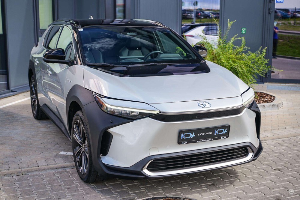 2025 Toyota bZ4X