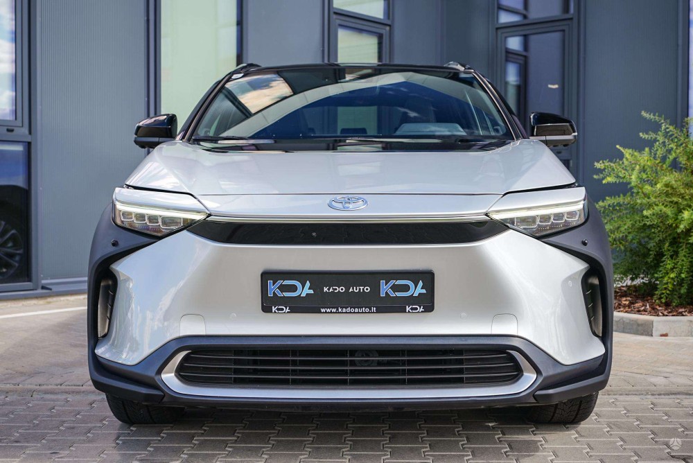 2025 Toyota bZ4X