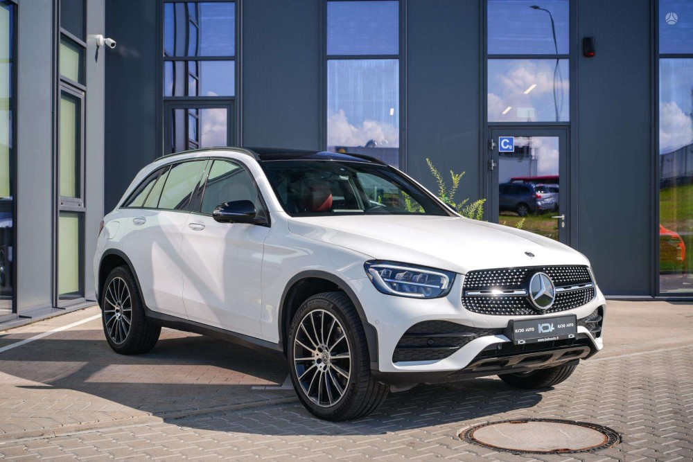 2021 Mercedes-Benz GLC300