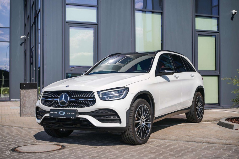 2021 Mercedes-Benz GLC300
