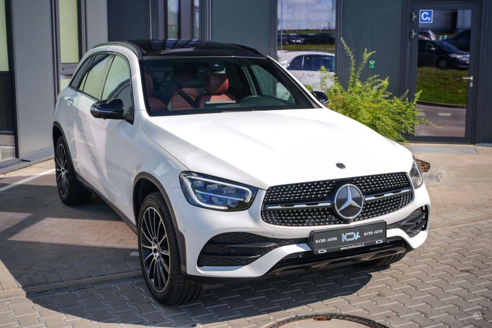 2021 Mercedes-Benz GLC300