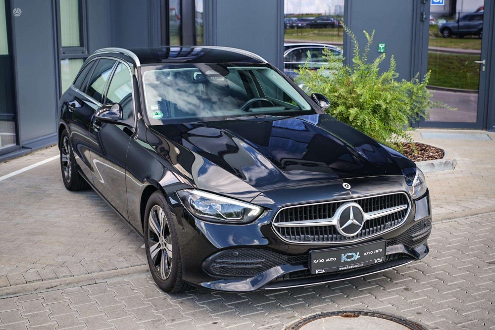 2021 Mercedes-Benz C220