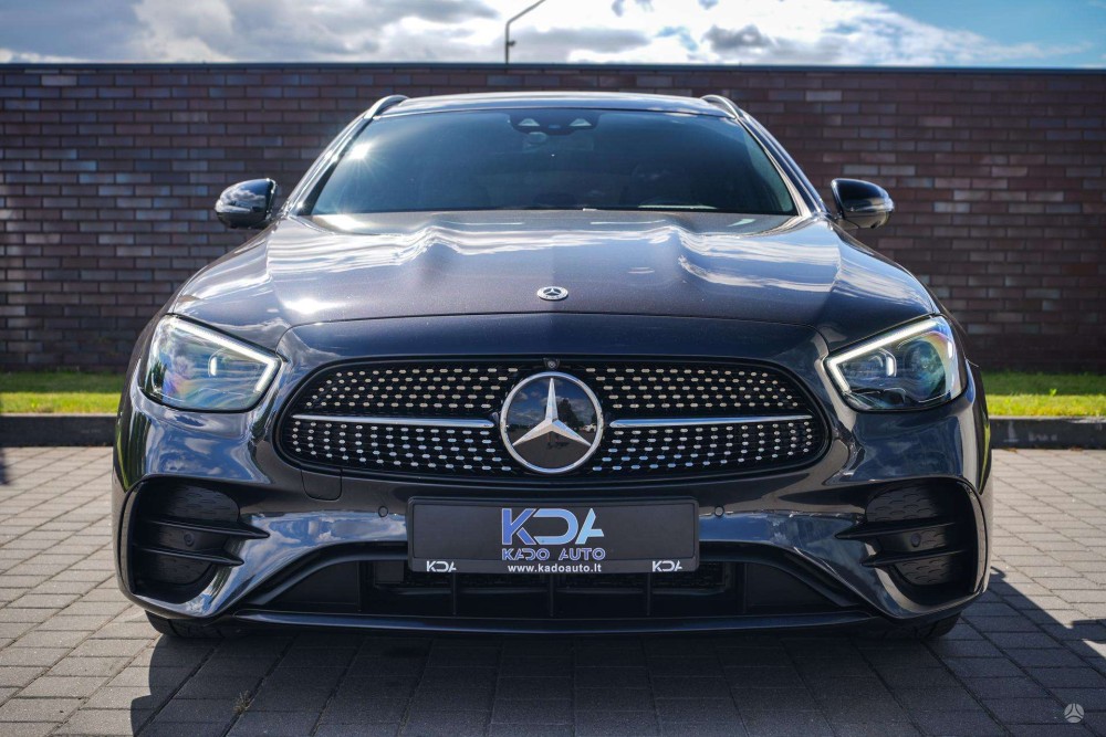 2021 Mercedes-Benz E300