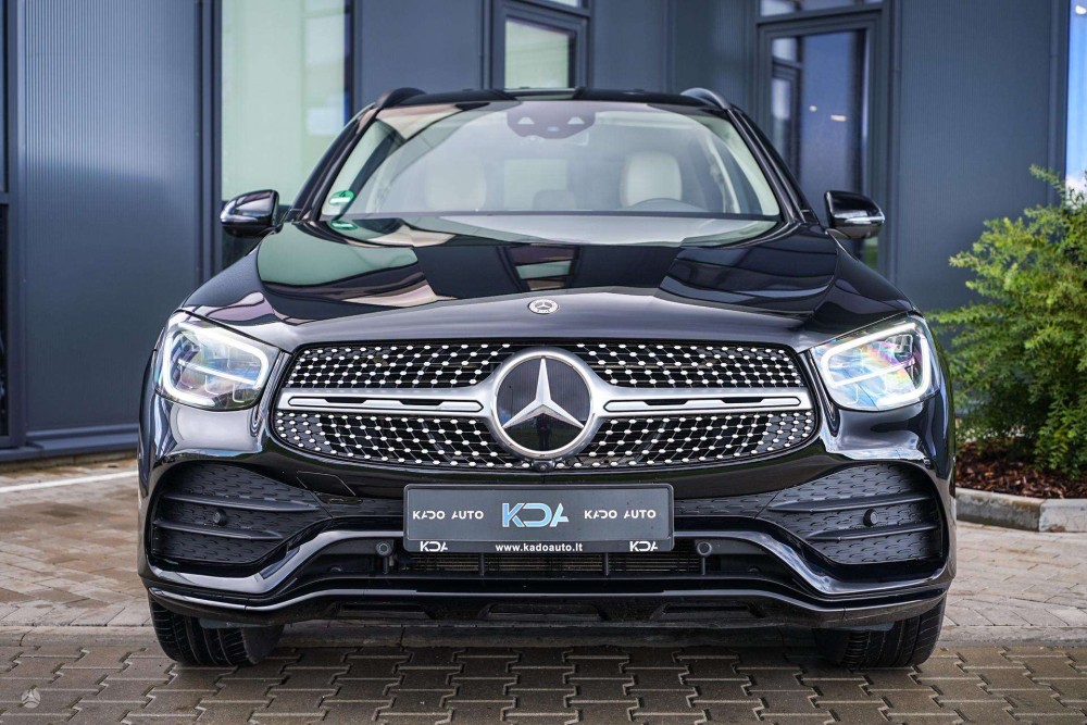 2021 Mercedes-Benz GLC300