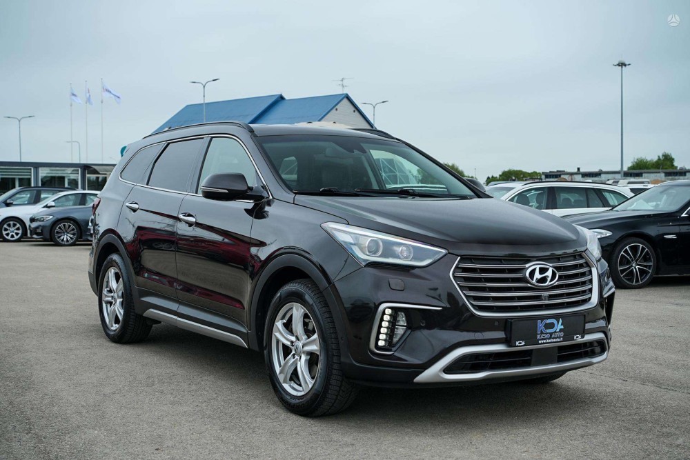 2018 Hyundai Grand Santa Fe