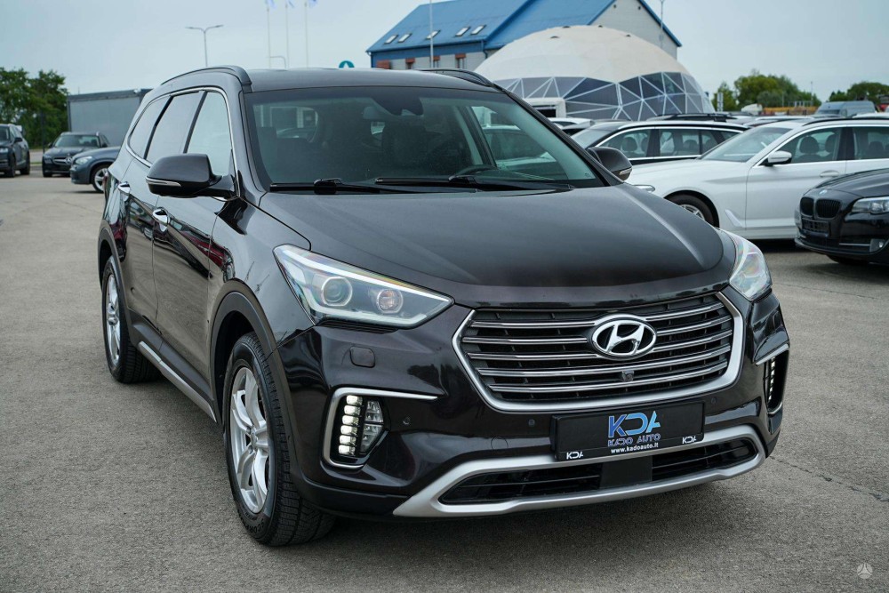 2018 Hyundai Grand Santa Fe
