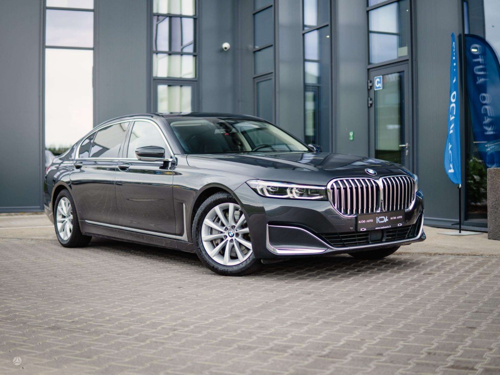 2020 BMW 745