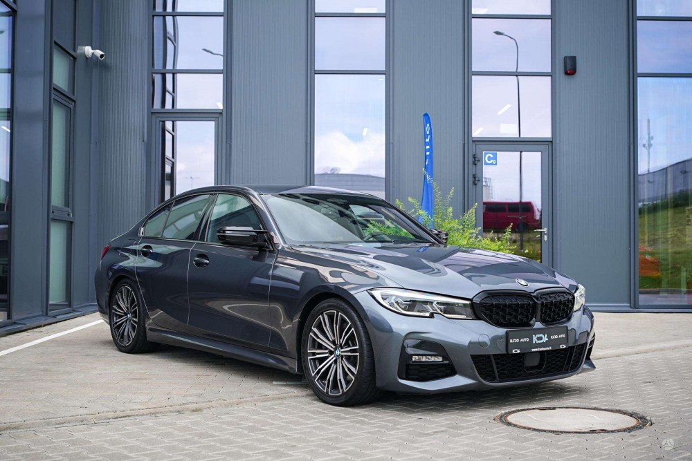 2019 BMW 330