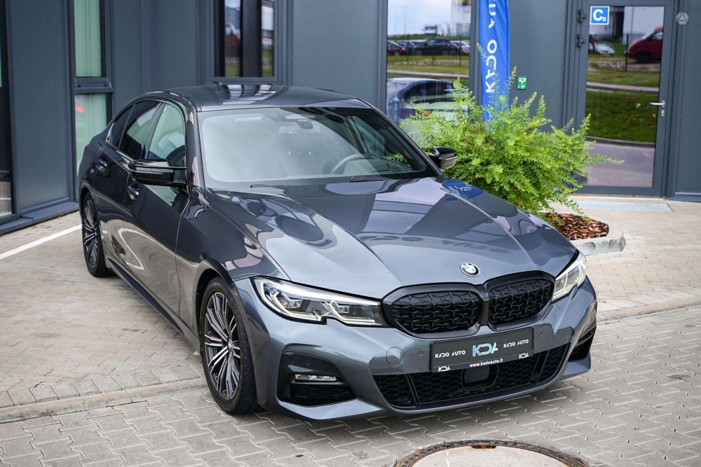 2019 BMW 330