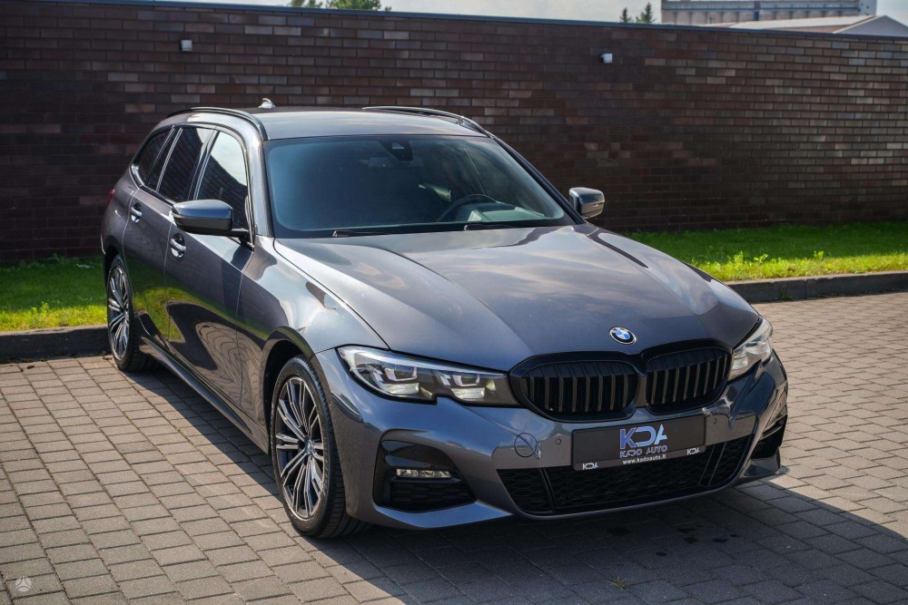 2022 BMW 318