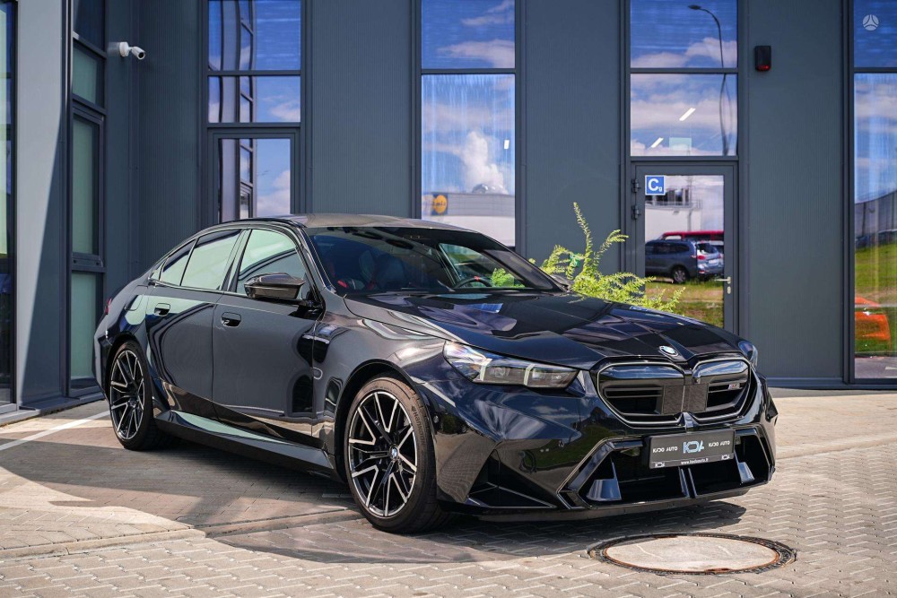 2024 BMW M5