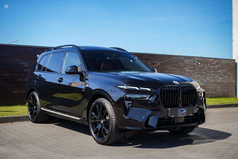 2023 BMW X7
