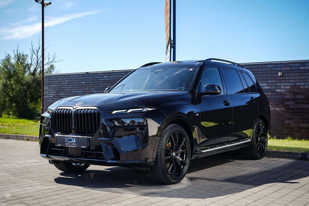 2023 BMW X7