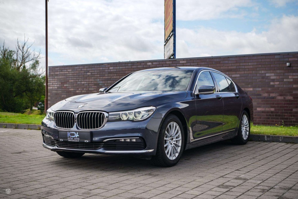 2016 BMW 730