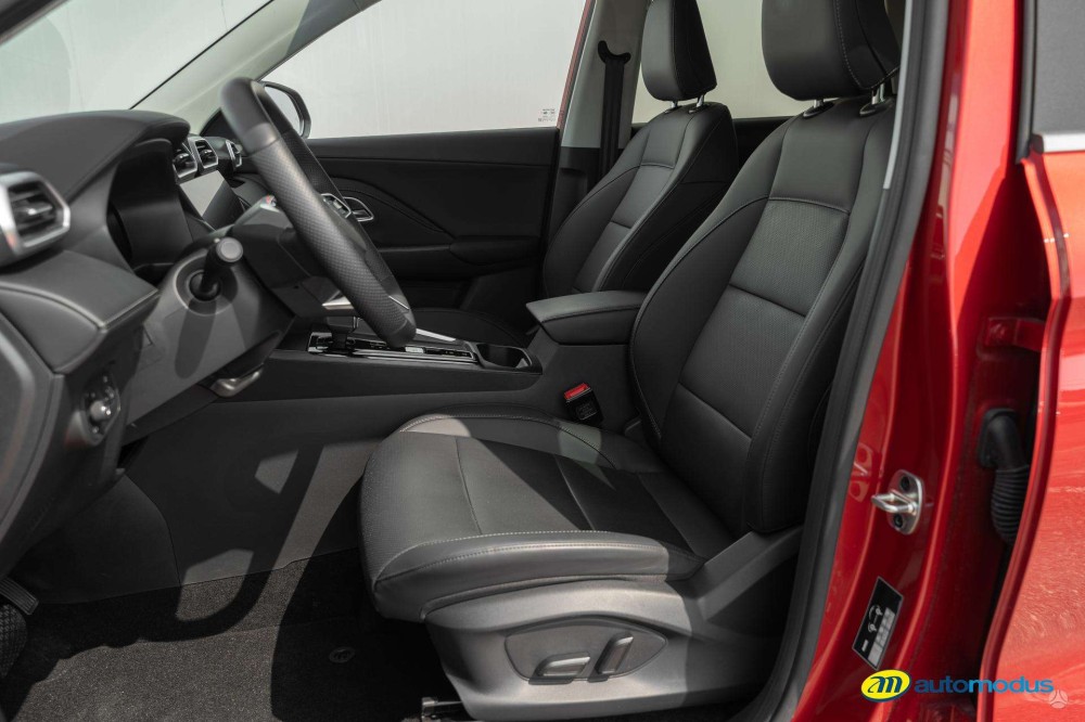 2025 MG ZS