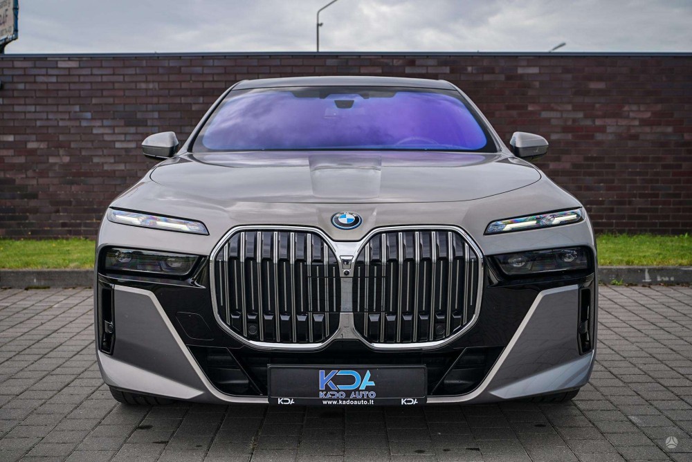 2024 BMW 750