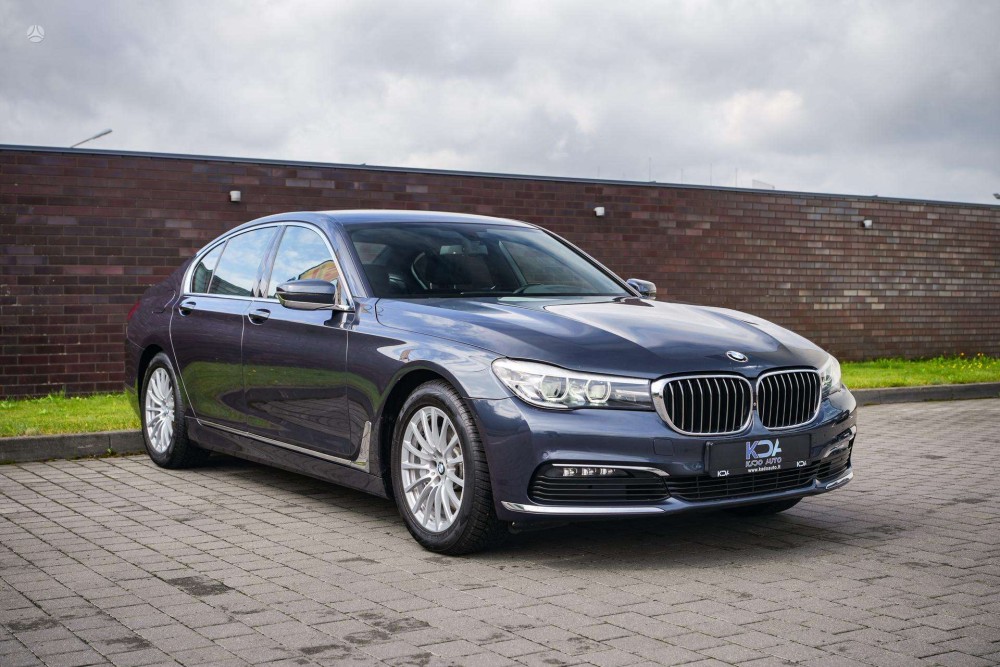 2016 BMW 730