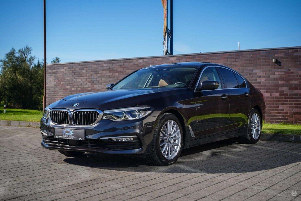 2017 BMW 525