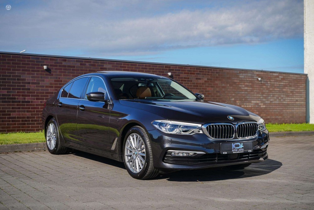2017 BMW 525
